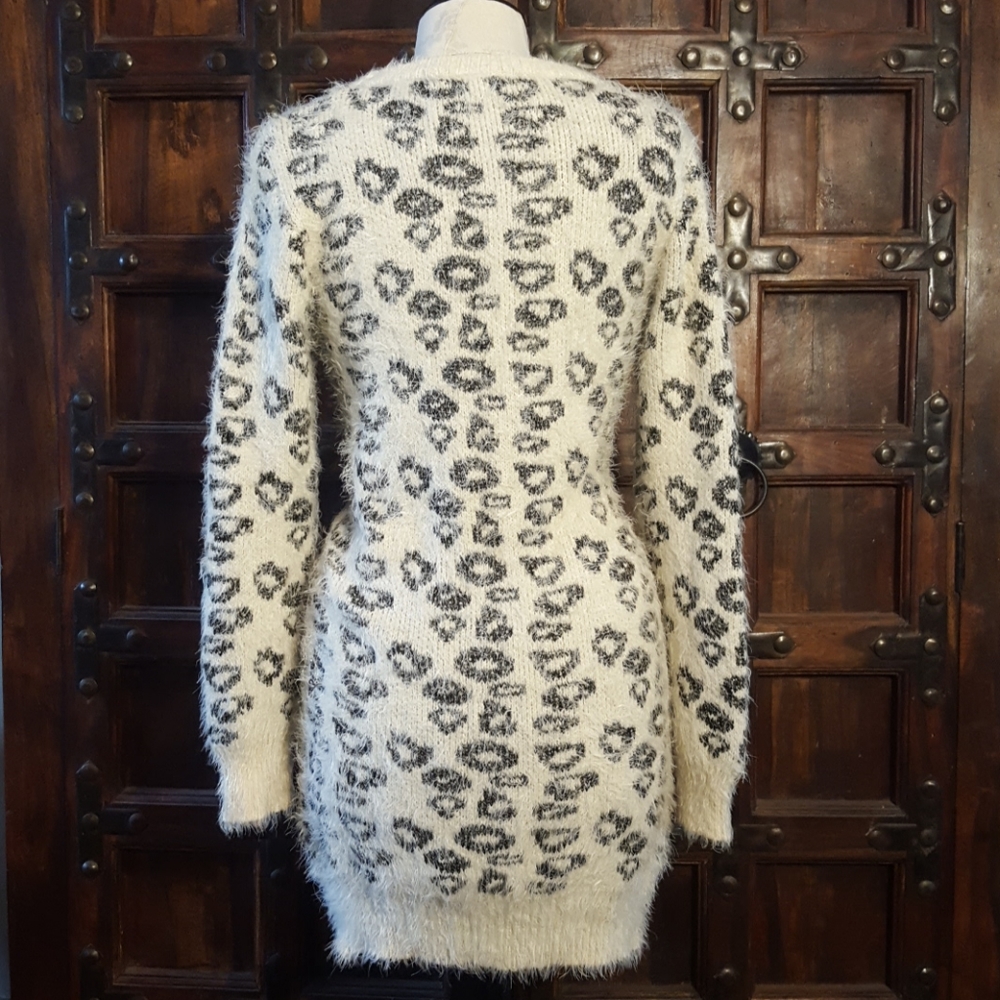 Chic Leopard-Print Boho Sweater Dress *L* - Picture 4 of 8